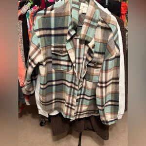 Women’s shacket - HyFive size large